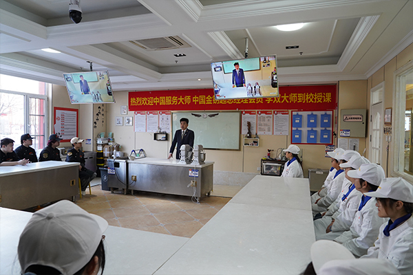 1740118355804737.jpg 03.jpg