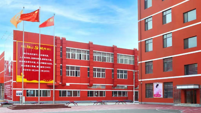 �{(l��n)���µ�У�@