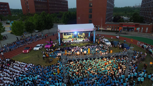 �K��ӭ�����@��У�@�ݵ�������