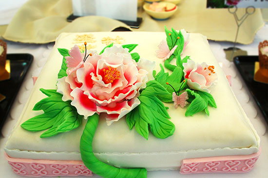 �ɶ��|����W(xu��)У���c(di��n)��Ʒ