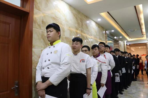 ����������һ���W(xu��)���������ˣ���н3000��+��Ч?