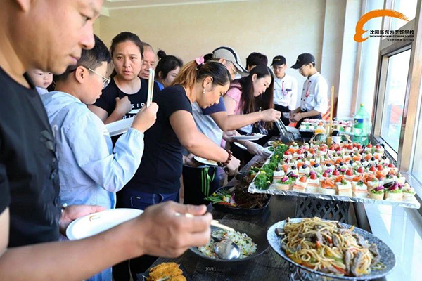 ����|�������W(xu��)У ���c(di��n)��Ӗ(x��n)