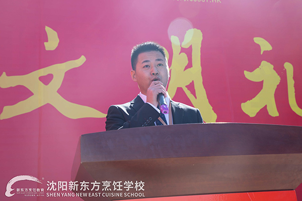 ����|�������WУ